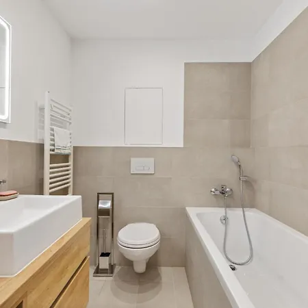 Lägenhet Ah Airport Pan Am Free Parking Ac