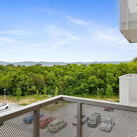 Ah Airport Pan Am Free Parking Ac Bratislava