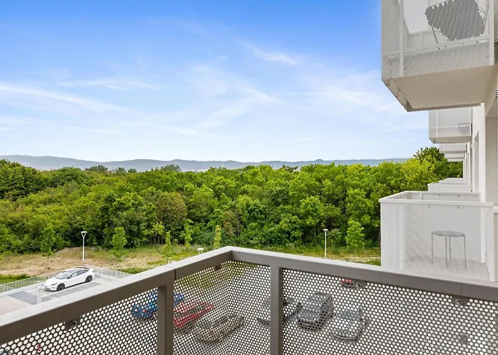 Ah Airport Pan Am Free Parking Ac Bratislava